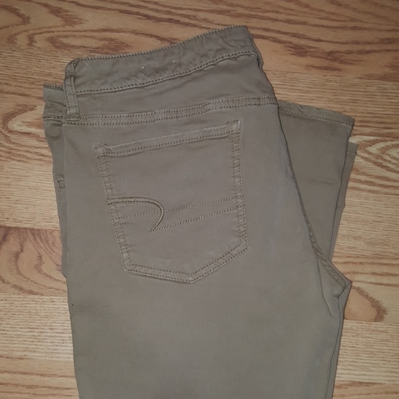 American Eagle Khaki Jeggings - Picture 1 of 4